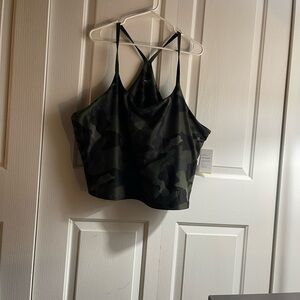 Old navy powersoft 4x Camo Print Strappy Crop Top
